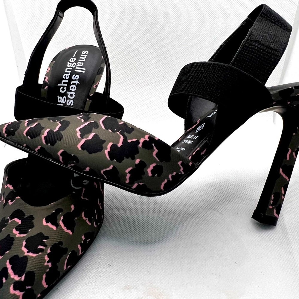 NWT Green/Pink/Black Camo Heels